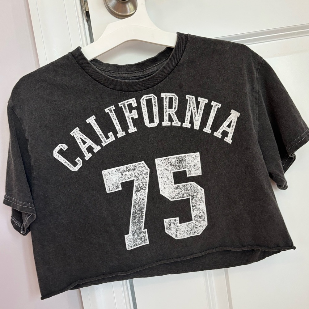 California 75 Black Cropped T-Shirt